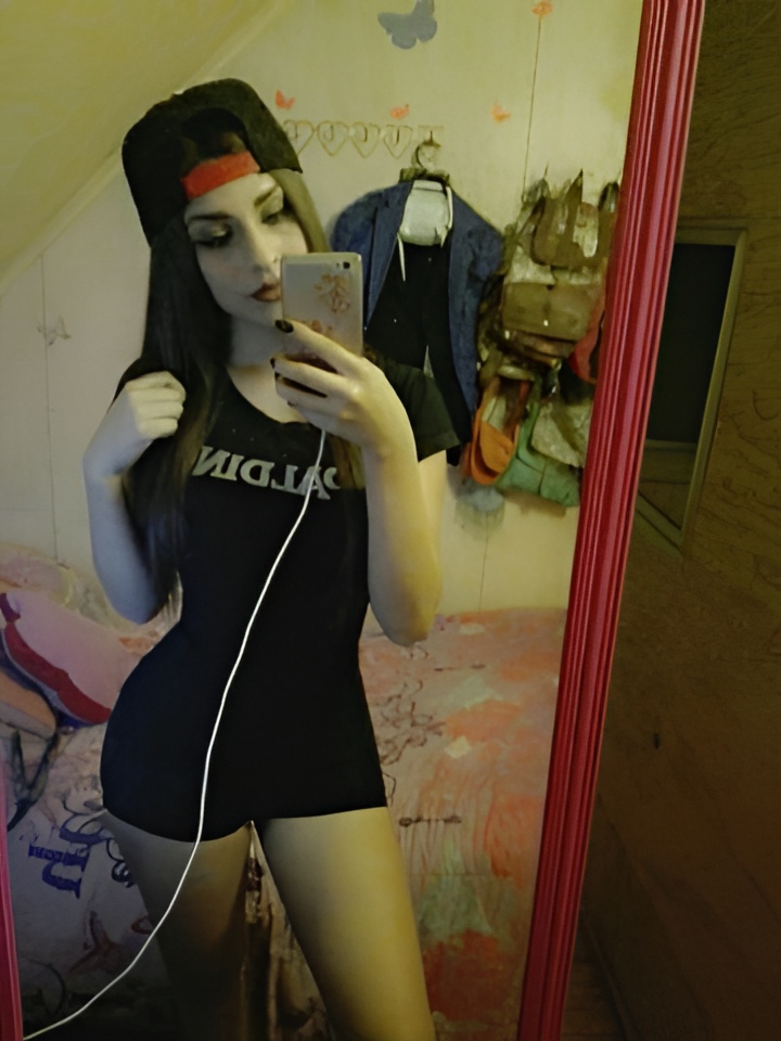 Рената привлекальеная девушка из Унеча цена от 5000 руб