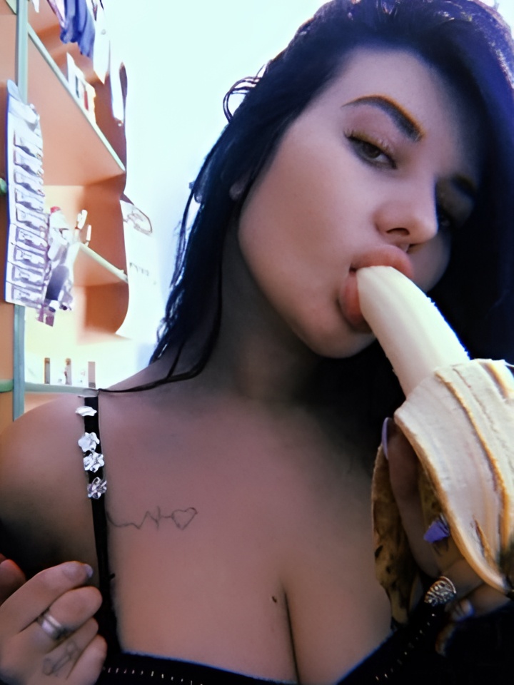 Роза привлекальеная девушка из Унеча цена от 4000 руб