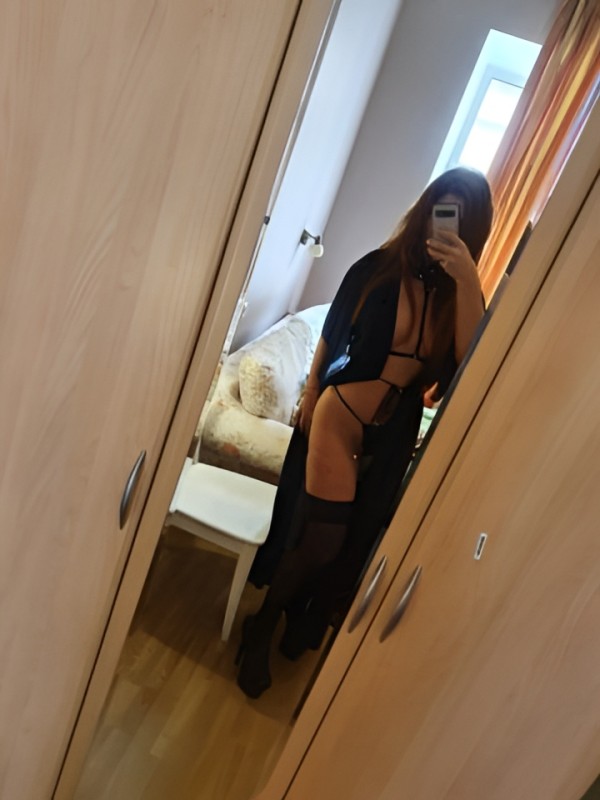 Лина привлекательная девушка из Унеча цена от 3000 руб