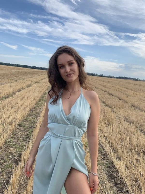 🎥 Оксана привлекательная девушка из Унеча цена от 3500 руб