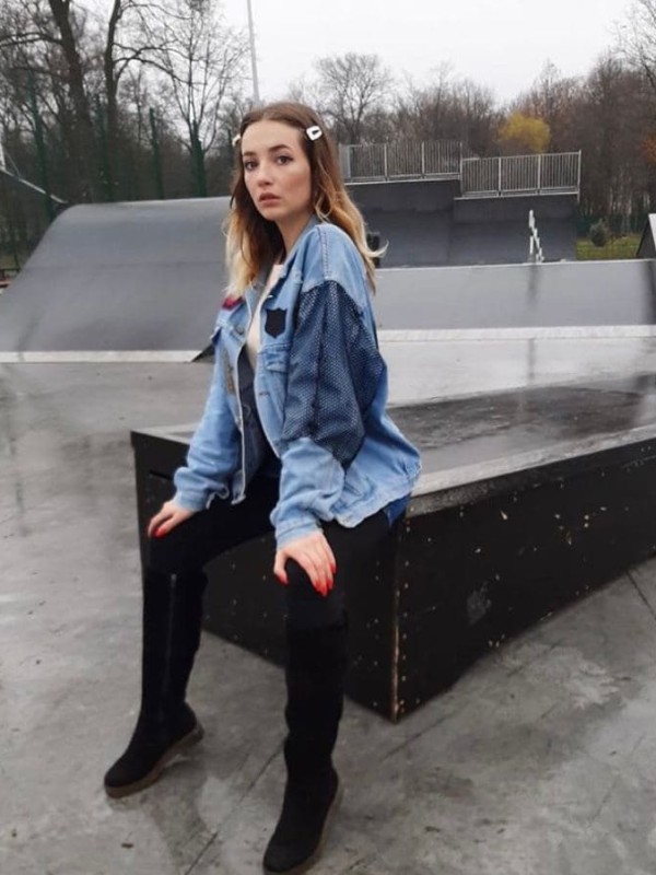 🎥 Наденька привлекательная девушка из Унеча цена от 5000 руб