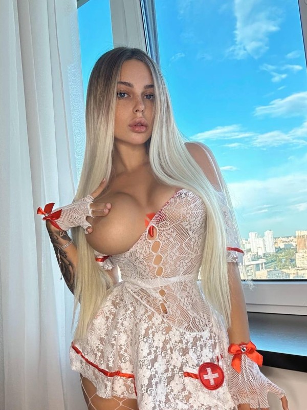 Мария привлекательная девушка из Унеча цена от 8000 руб