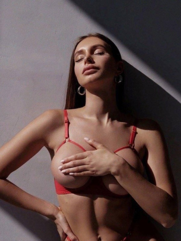 Лиза привлекательная девушка из Унеча цена от 7000 руб